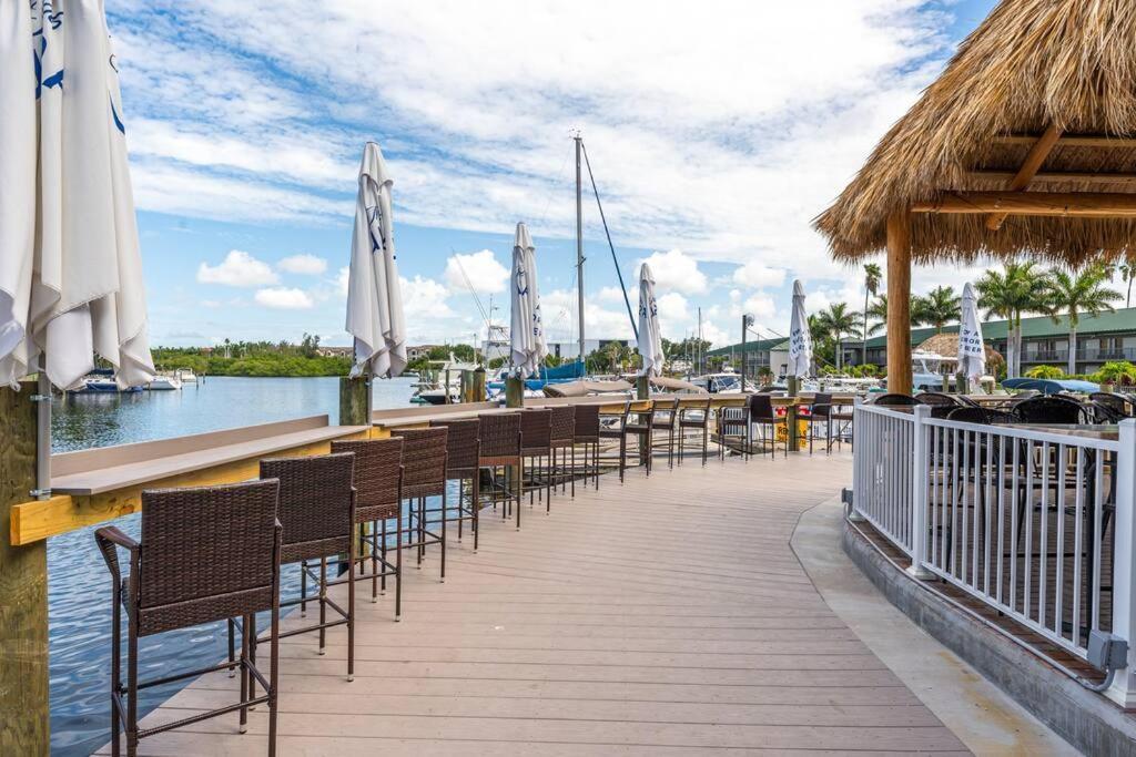 Waterfront, Pool, Tiki Bar & Grill, Gym, Location! Sarasota Exterior foto