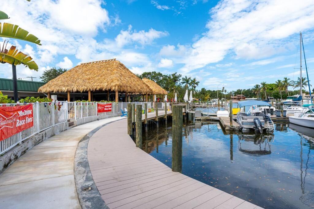 Waterfront, Pool, Tiki Bar & Grill, Gym, Location! Sarasota Exterior foto